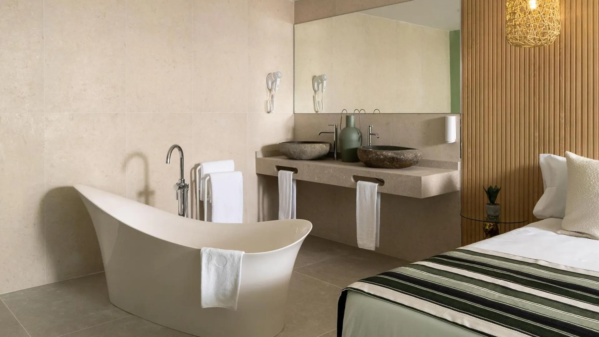 Hotel apartamentowy Ferrera Beach Suites&Apartments Cala D'Or